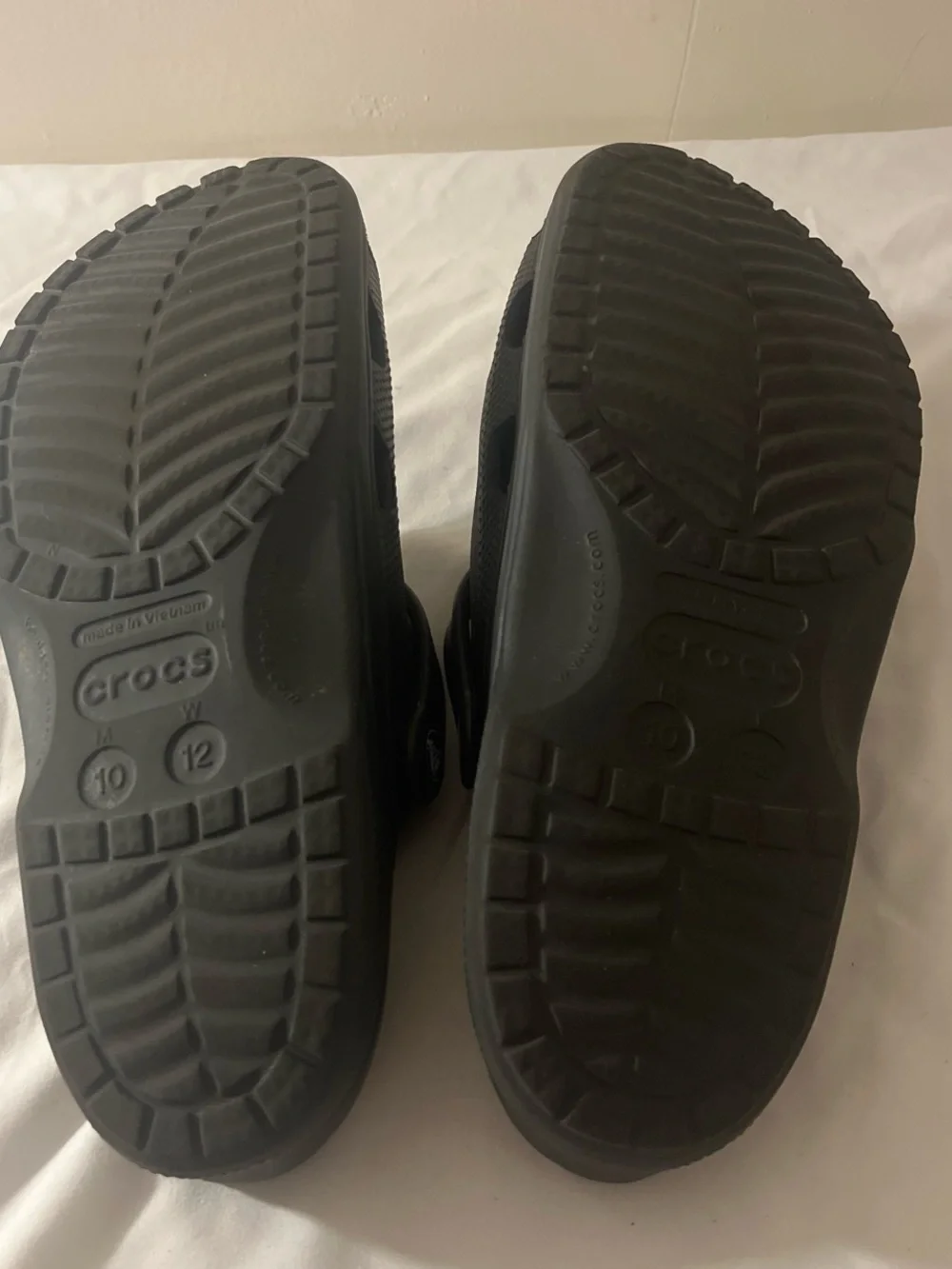 CROCS Men’s Classic Boat Shoes in Black